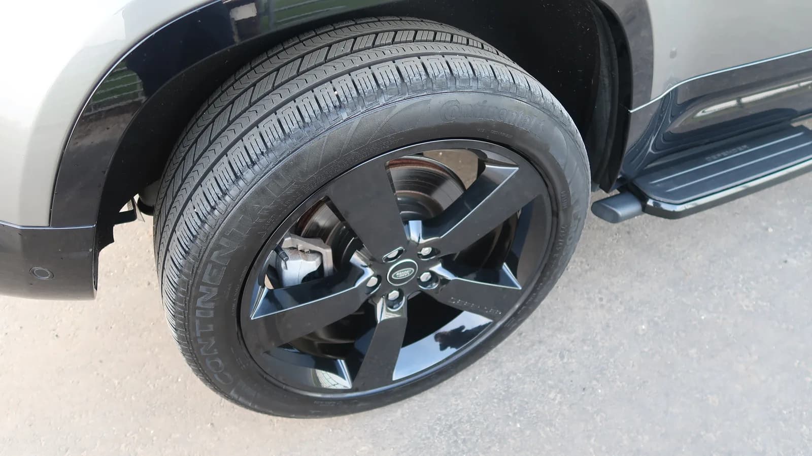 Land Rover Defender P400e 110 X-Dynamic HSE — foto 1