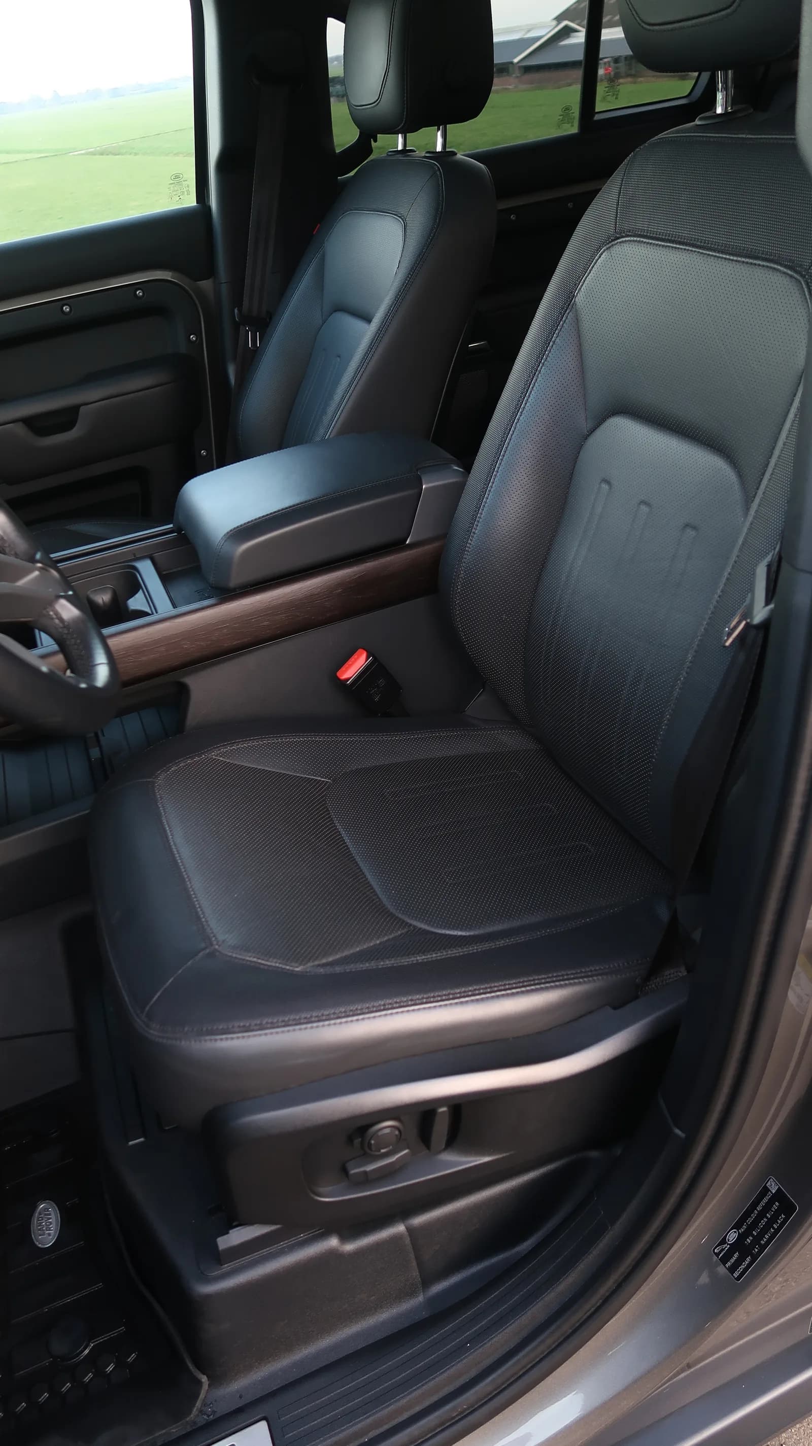 Land Rover Defender P400e 110 X-Dynamic HSE — foto 13