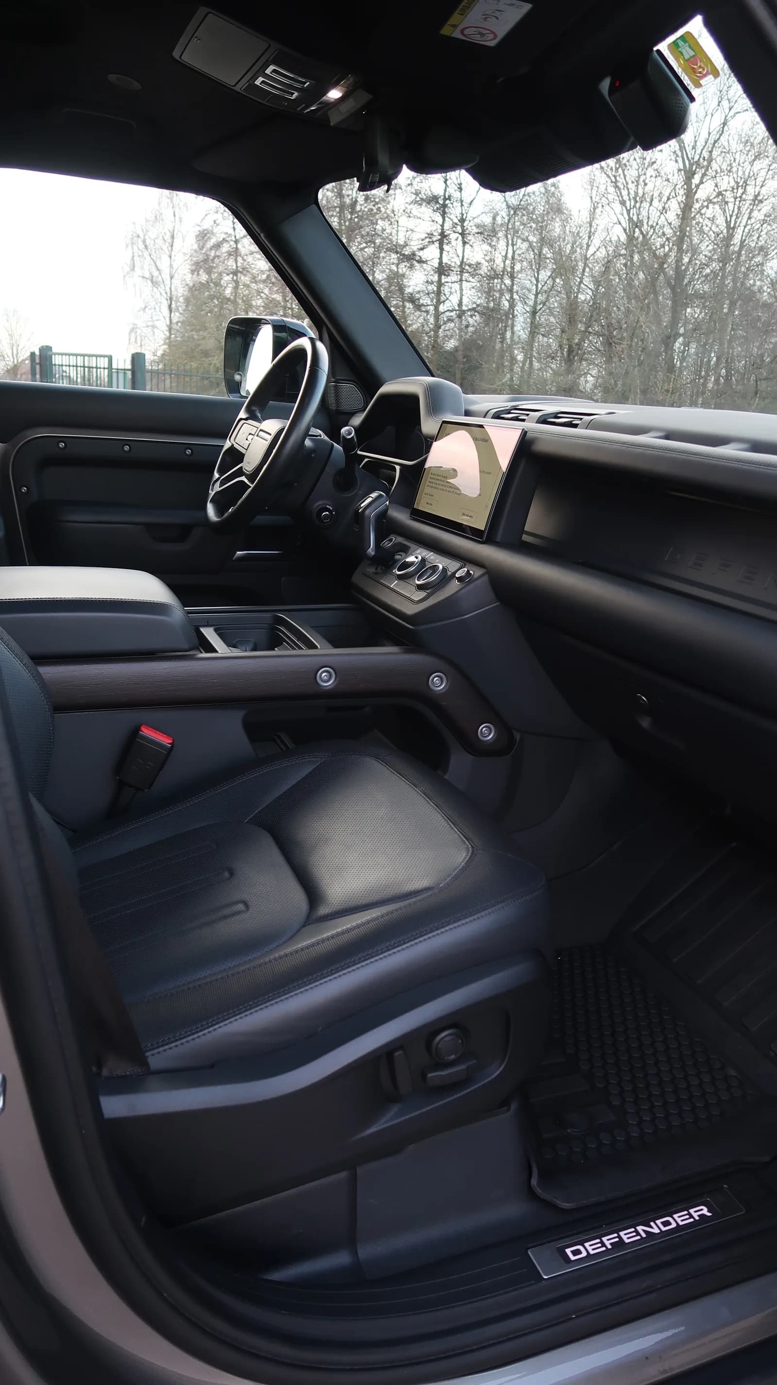 Land Rover Defender P400e 110 X-Dynamic HSE — foto 22