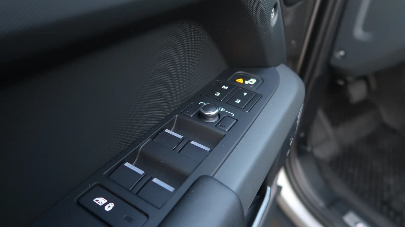 Land Rover Defender P400e 110 X-Dynamic HSE — foto 26