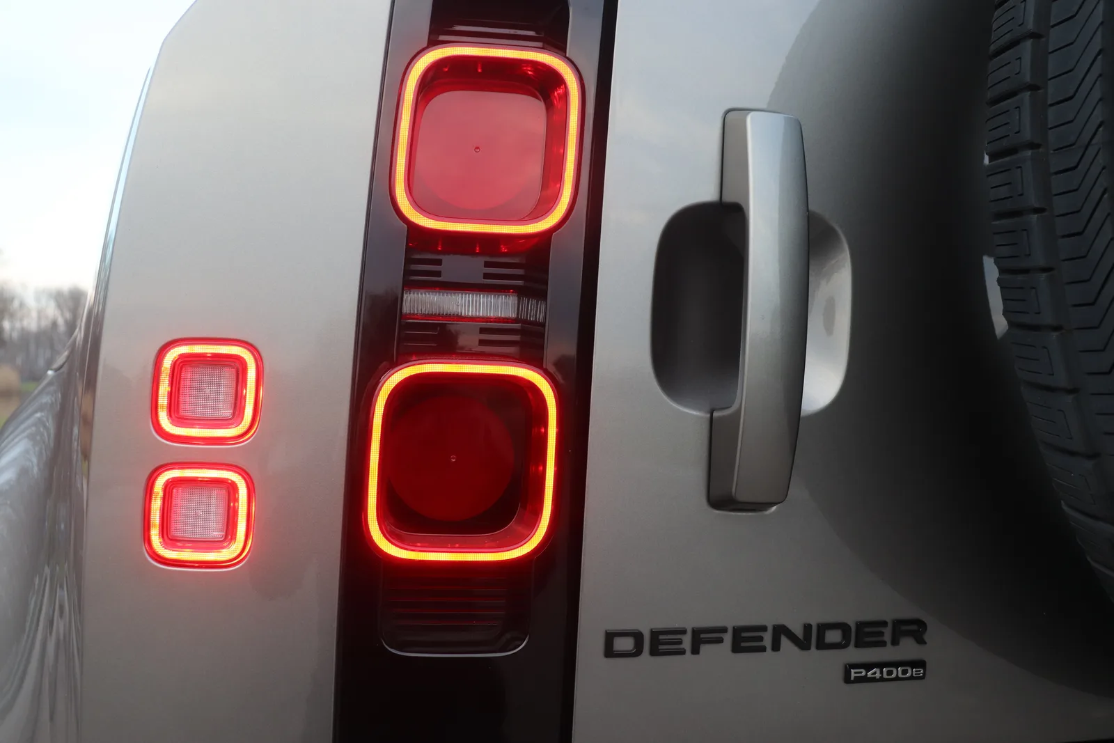 Land Rover Defender P400e 110 X-Dynamic HSE — foto 45