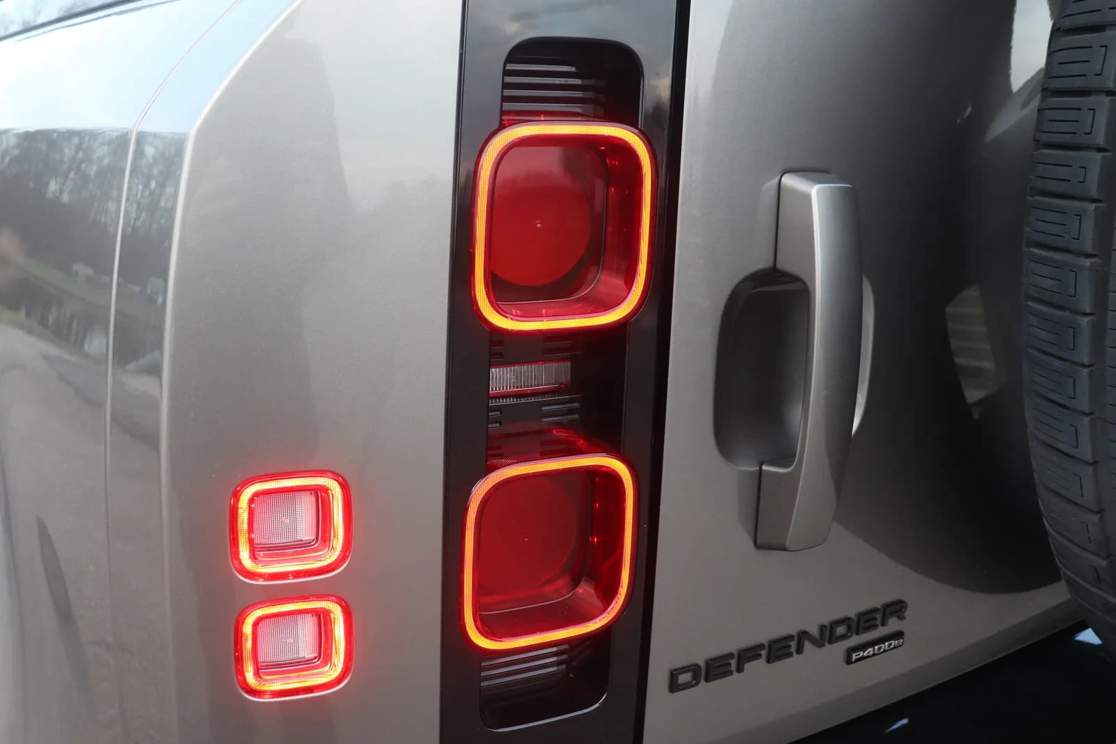 Land Rover Defender P400e 110 X-Dynamic HSE — foto 46