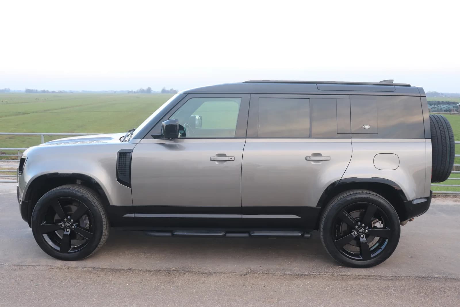 Land Rover Defender P400e 110 X-Dynamic HSE — foto 49