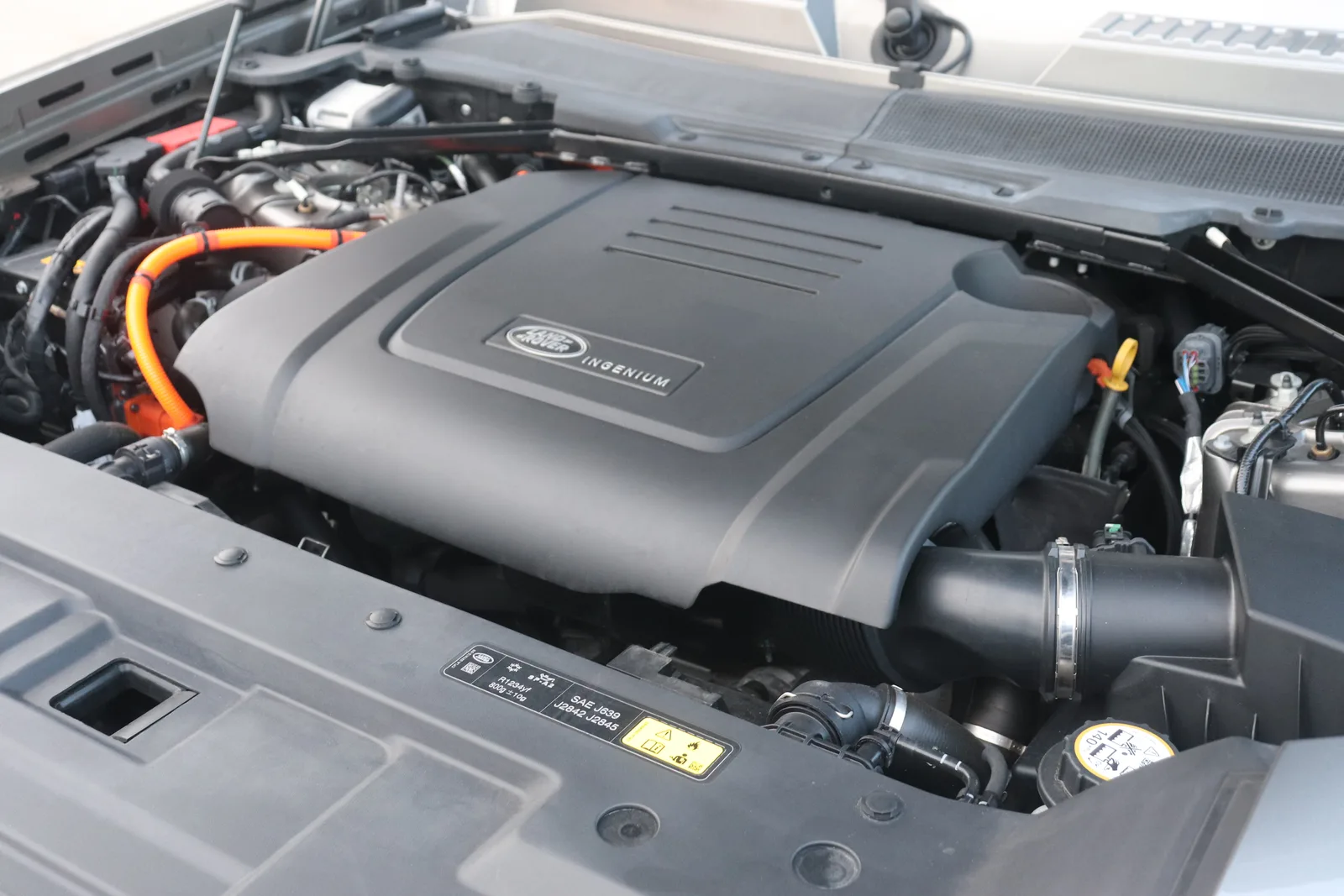 Land Rover Defender P400e 110 X-Dynamic HSE — foto 63