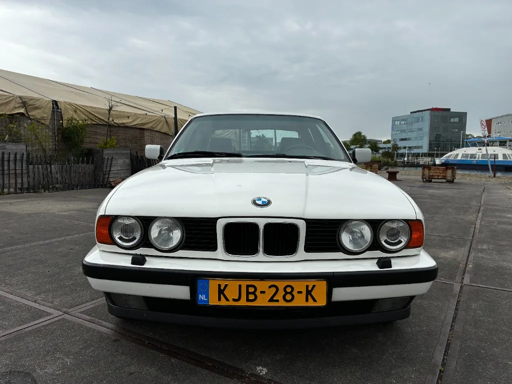 BMW E34 525i Sedan 1993 — foto 2
