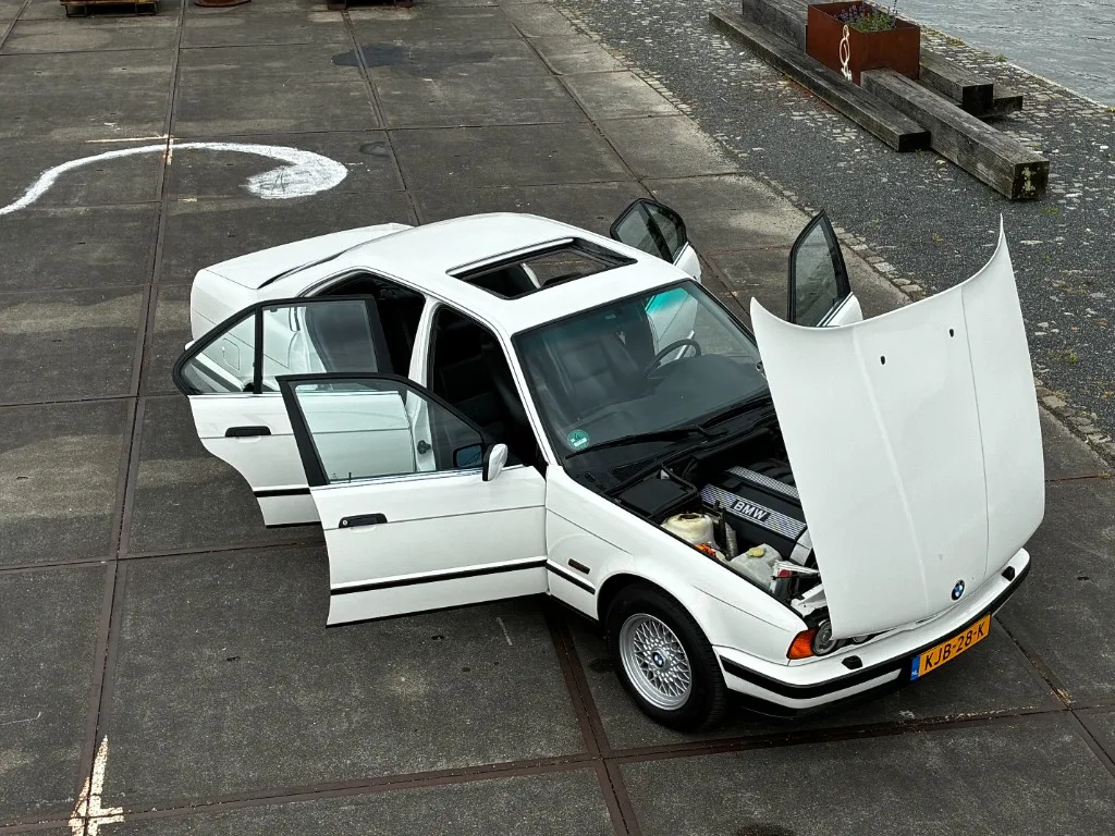 BMW E34 525i Sedan 1993 — foto 6