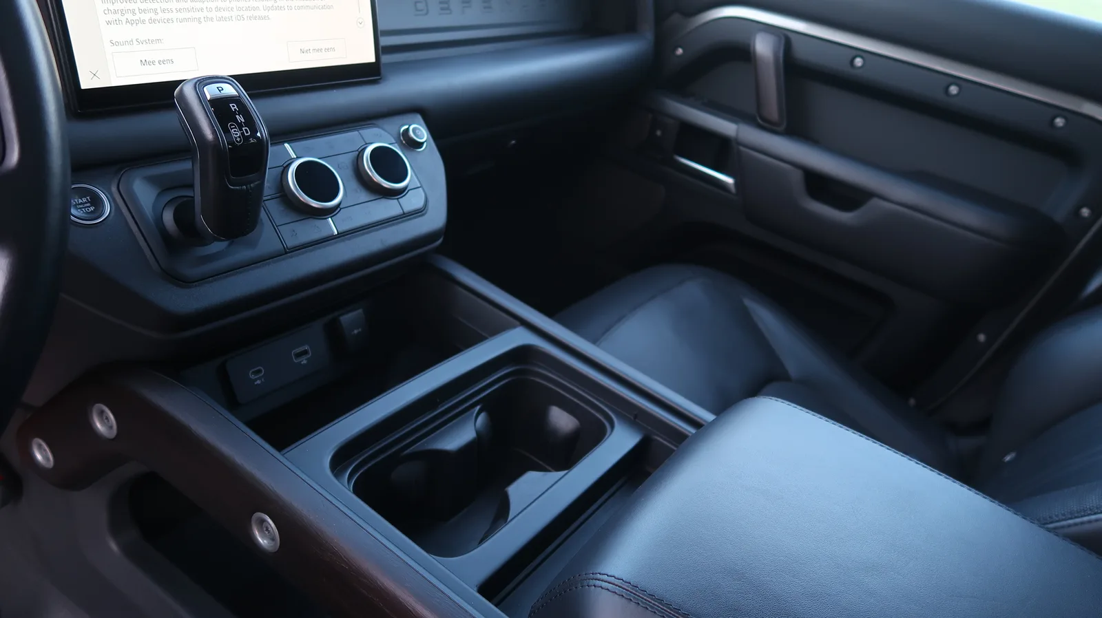 Land Rover Defender P400e 110 X-Dynamic HSE — foto 12