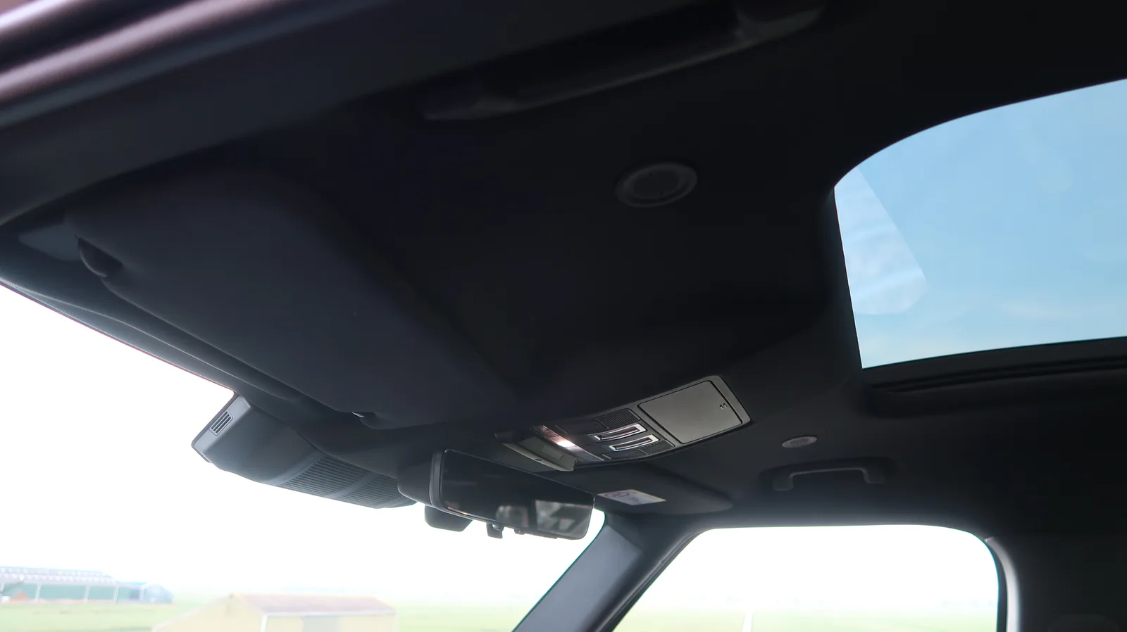 Land Rover Defender P400e 110 X-Dynamic HSE — foto 14