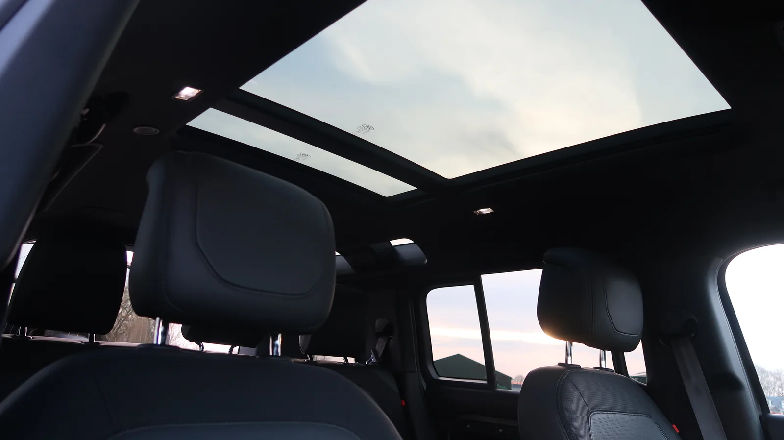 Land Rover Defender P400e 110 X-Dynamic HSE — foto 23