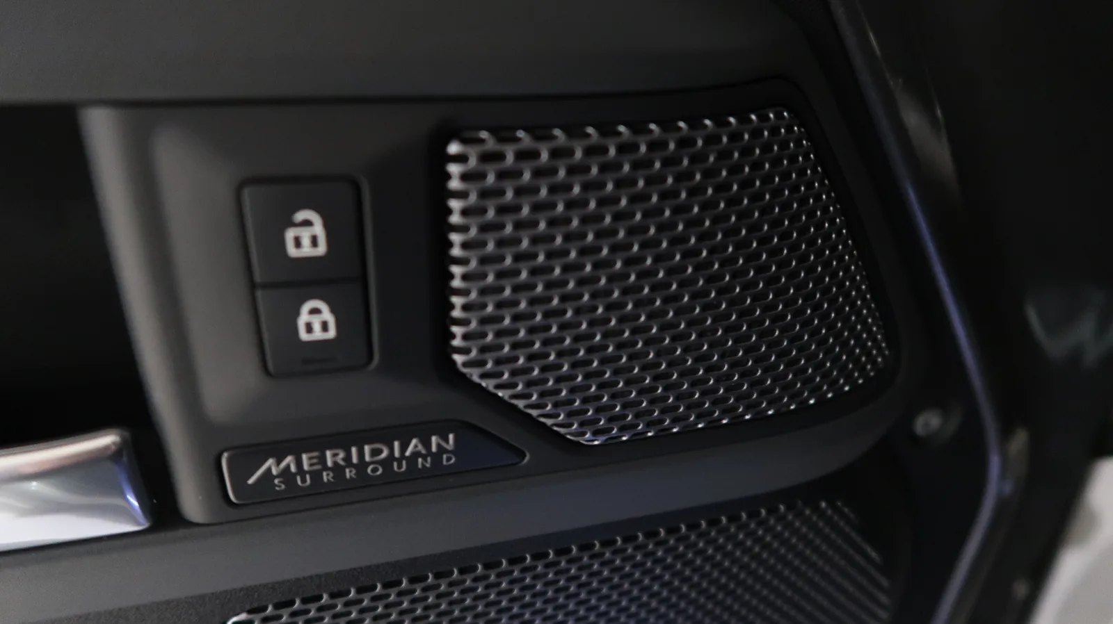 Land Rover Defender P400e 110 X-Dynamic HSE — foto 28