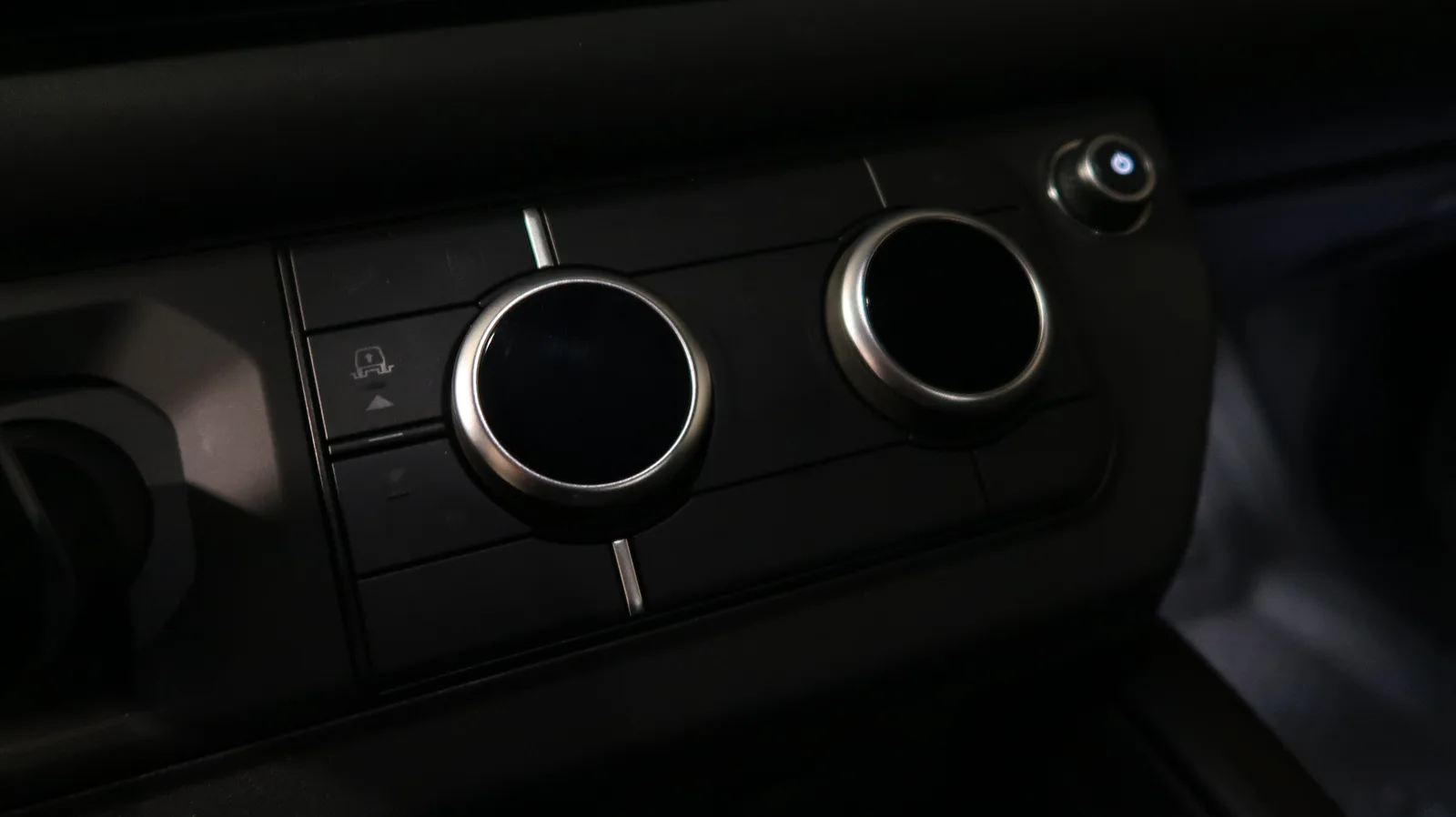 Land Rover Defender P400e 110 X-Dynamic HSE — foto 29