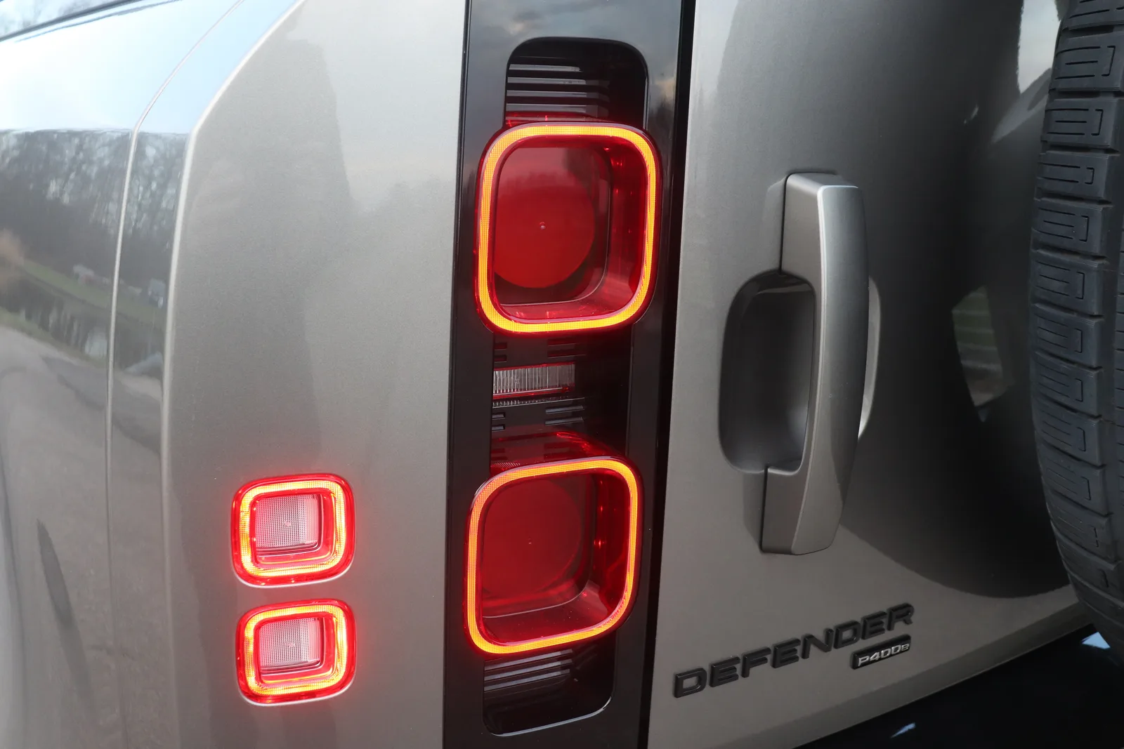 Land Rover Defender P400e 110 X-Dynamic HSE — foto 46